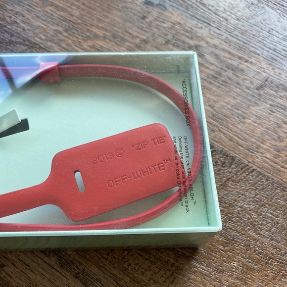 New Off White Red Leather Zip Tie Belt